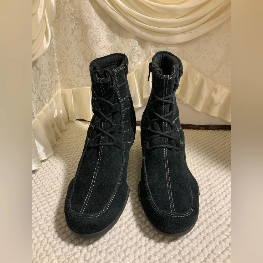AEROSOLS TOR GUIDE WOMENS WEDGE SUEDE BOOTIES